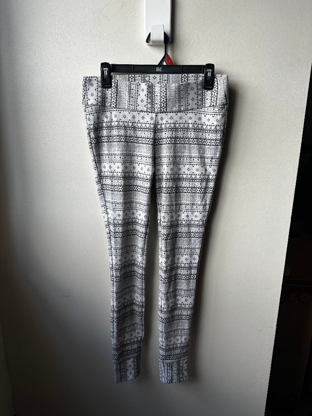 Columbia Black White Geometric Print Knit Stretch Pull On Leggings Medium M